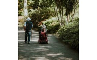 3-Wheel Mobility Scooters vs. 4-Wheel Mobility Scooters