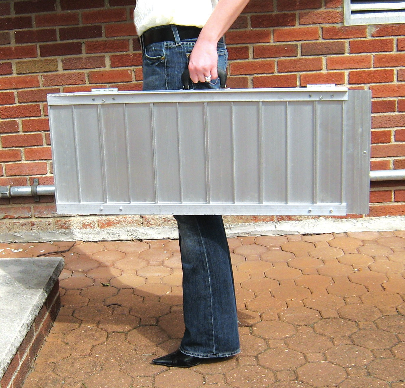 Single Fold Portable Ramp w/Handle & Bag - Drive