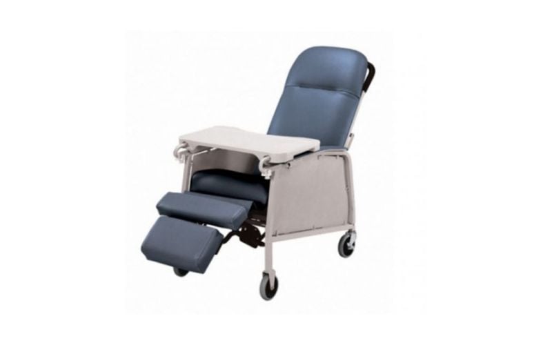 Embracing Comfort and Support: The Advantages of Geriatric Chairs Over Simple Recliners for Aging Individuals